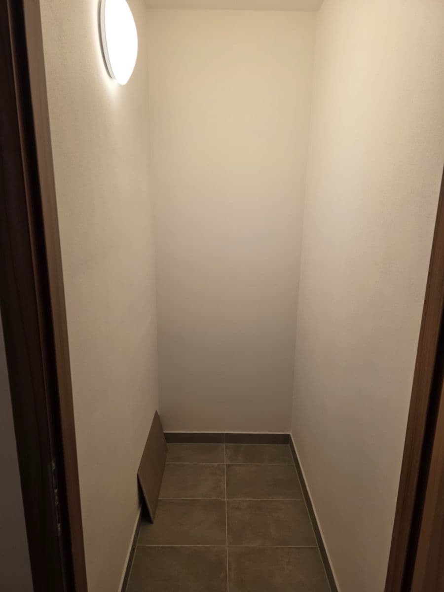 Prenájom bytu 2-izbový 40 m², Vestecká, Nehvizdy, Středočeský kraj Prenájom bytu 2-izbový 40 m², Vestecká, Nehvizdy, Středočeský kraj