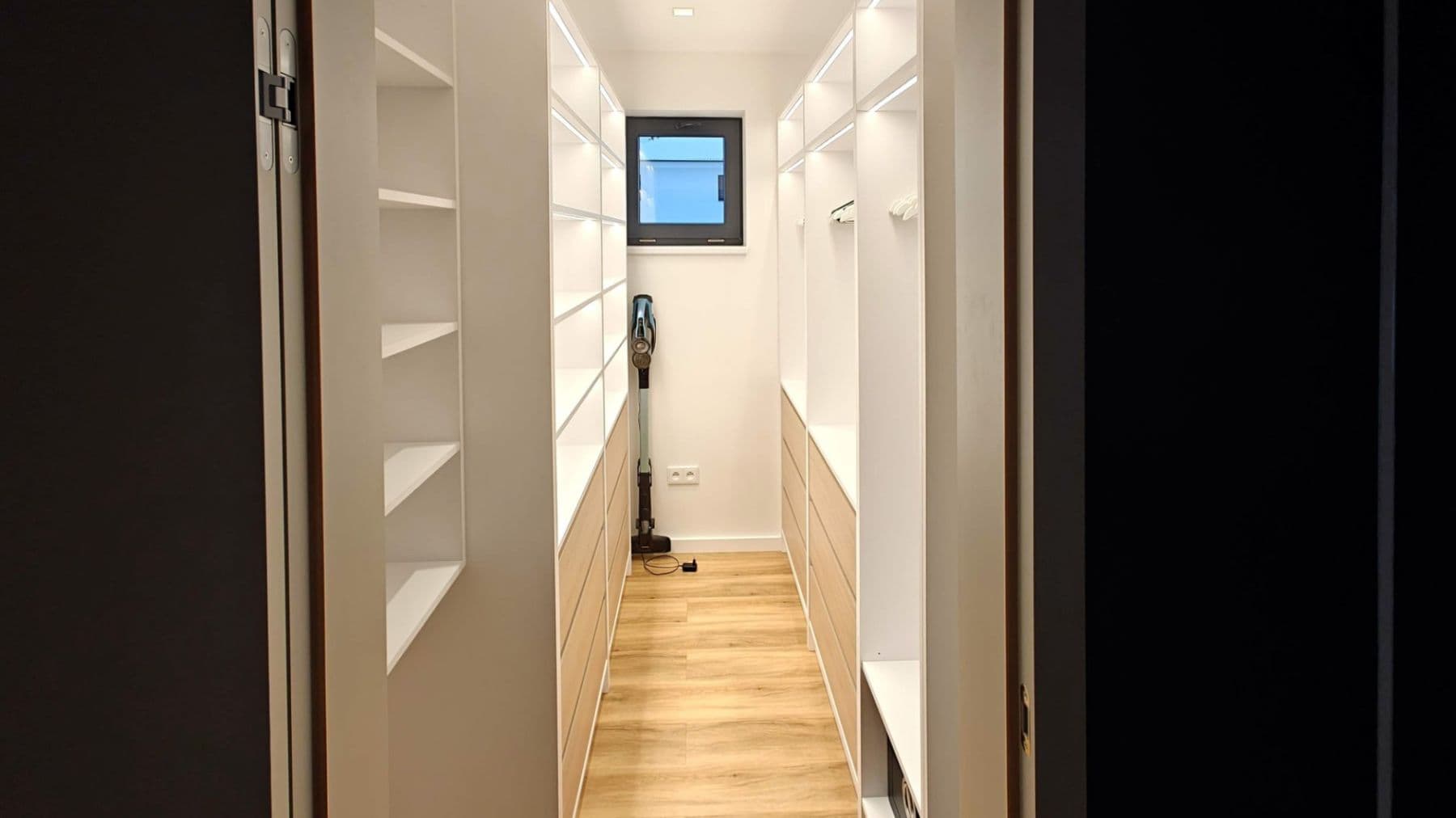 Predaj domu 190 m², pozemek 1.132 m², Bezová, Mukařov, Středočeský kraj Predaj domu 190 m², pozemek 1.132 m², Bezová, Mukařov, Středočeský kraj