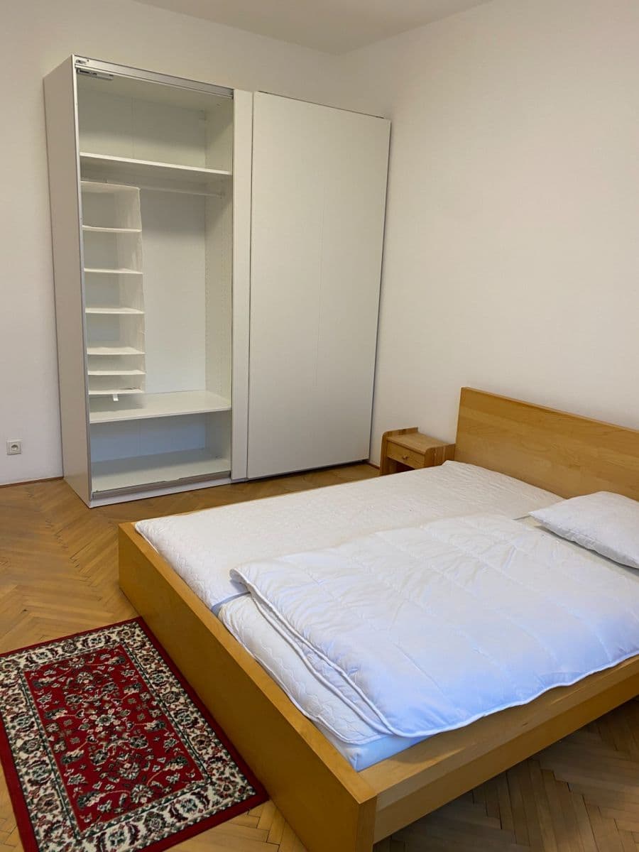 Prenájom bytu 1-izbový 40 m², Zelená, Praha, Praha Prenájom bytu 1-izbový 40 m², Zelená, Praha, Praha