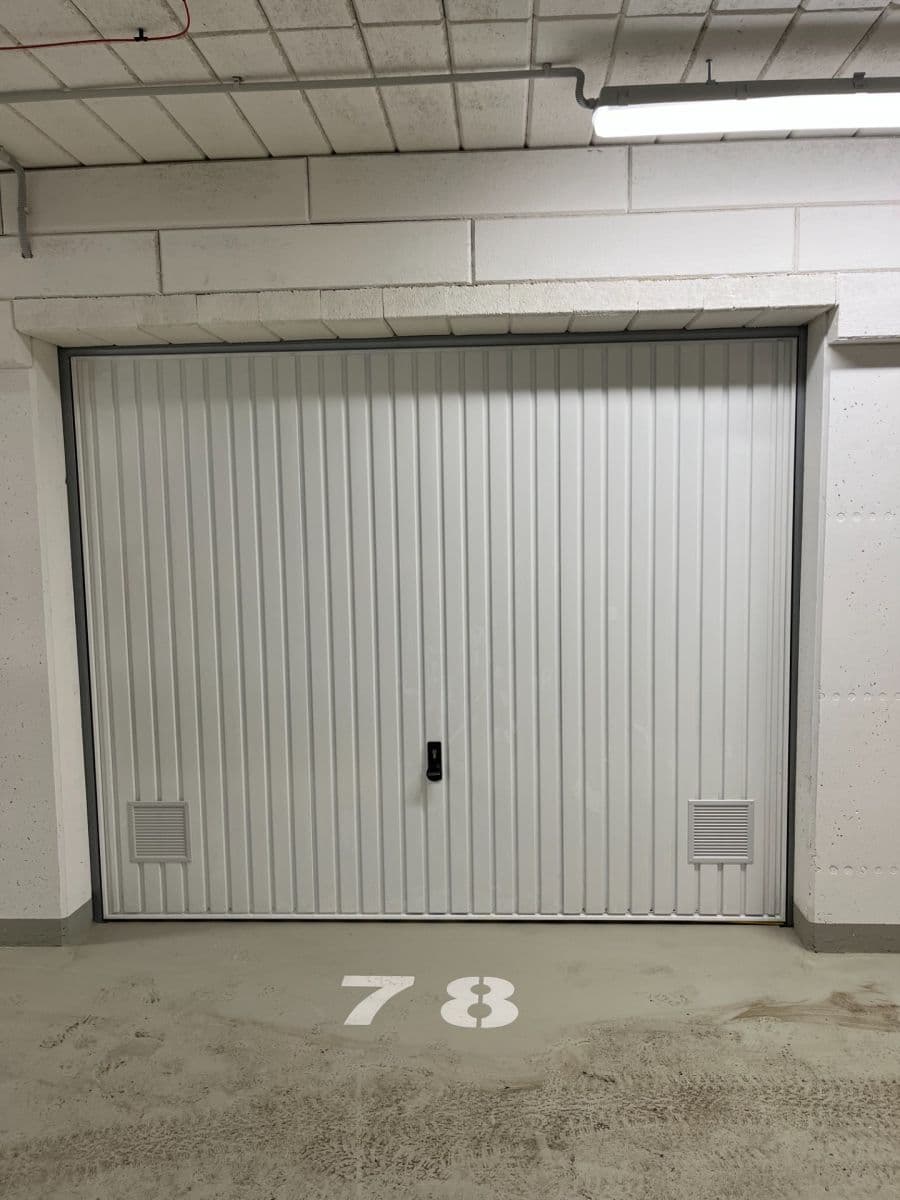 Prenájom bytu 2-izbový 42 m², Fabiánové, Praha, Praha Prenájom bytu 2-izbový 42 m², Fabiánové, Praha, Praha