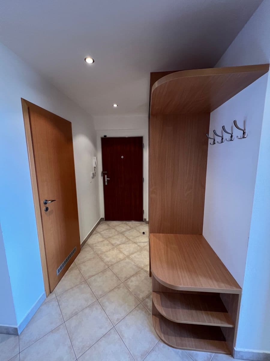 Prenájom bytu 2-izbový 56 m², Sazovická, Praha, Praha Prenájom bytu 2-izbový 56 m², Sazovická, Praha, Praha