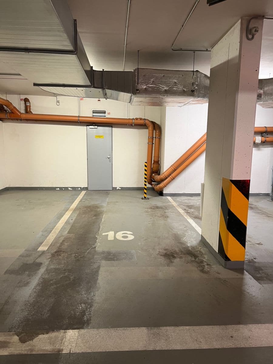 Prenájom bytu 2-izbový 56 m², Sazovická, Praha, Praha Prenájom bytu 2-izbový 56 m², Sazovická, Praha, Praha