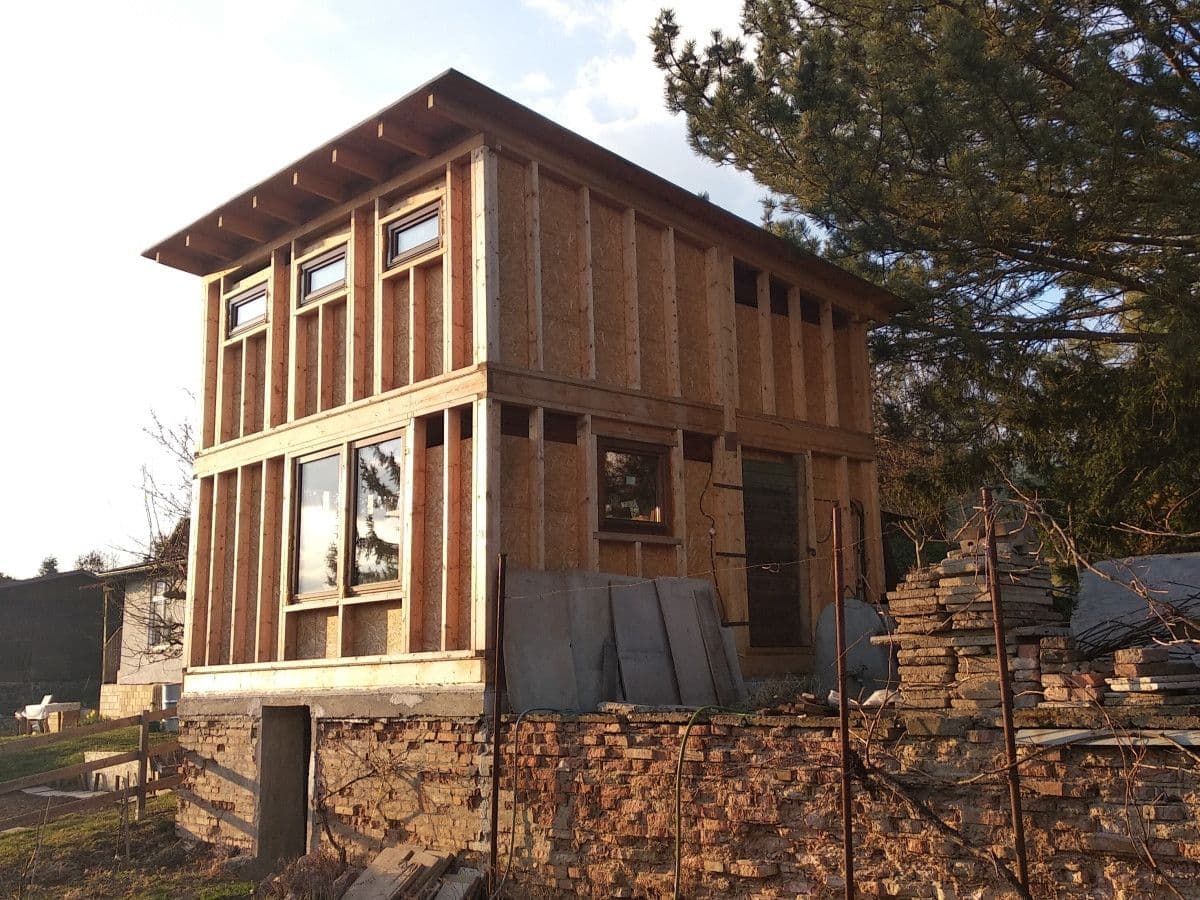 Predaj rekreačného objektu 42 m², pozemek 384 m², U Rybníka, Zdiby, Středočeský kraj Predaj rekreačného objektu 42 m², pozemek 384 m², U Rybníka, Zdiby, Středočeský kraj