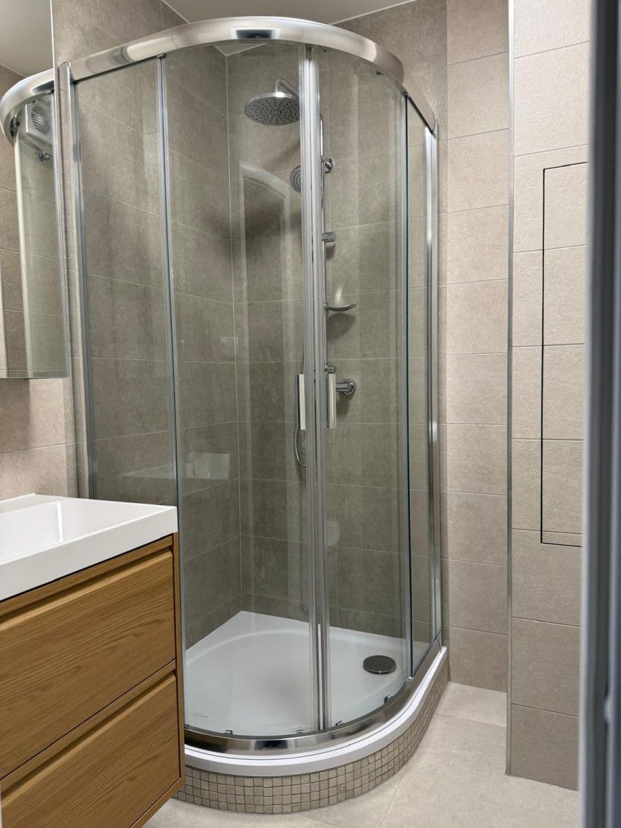 Prenájom bytu 2-izbový 40 m², Třebenická, Praha, Praha Prenájom bytu 2-izbový 40 m², Třebenická, Praha, Praha