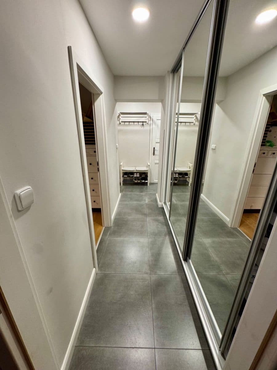 Prenájom bytu 3-izbový 89 m², Záveská, Praha, Praha Prenájom bytu 3-izbový 89 m², Záveská, Praha, Praha