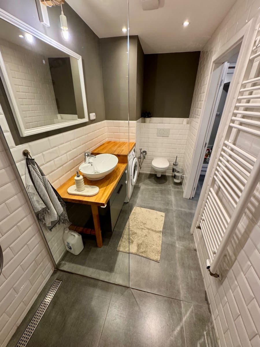 Prenájom bytu 3-izbový 89 m², Záveská, Praha, Praha Prenájom bytu 3-izbový 89 m², Záveská, Praha, Praha