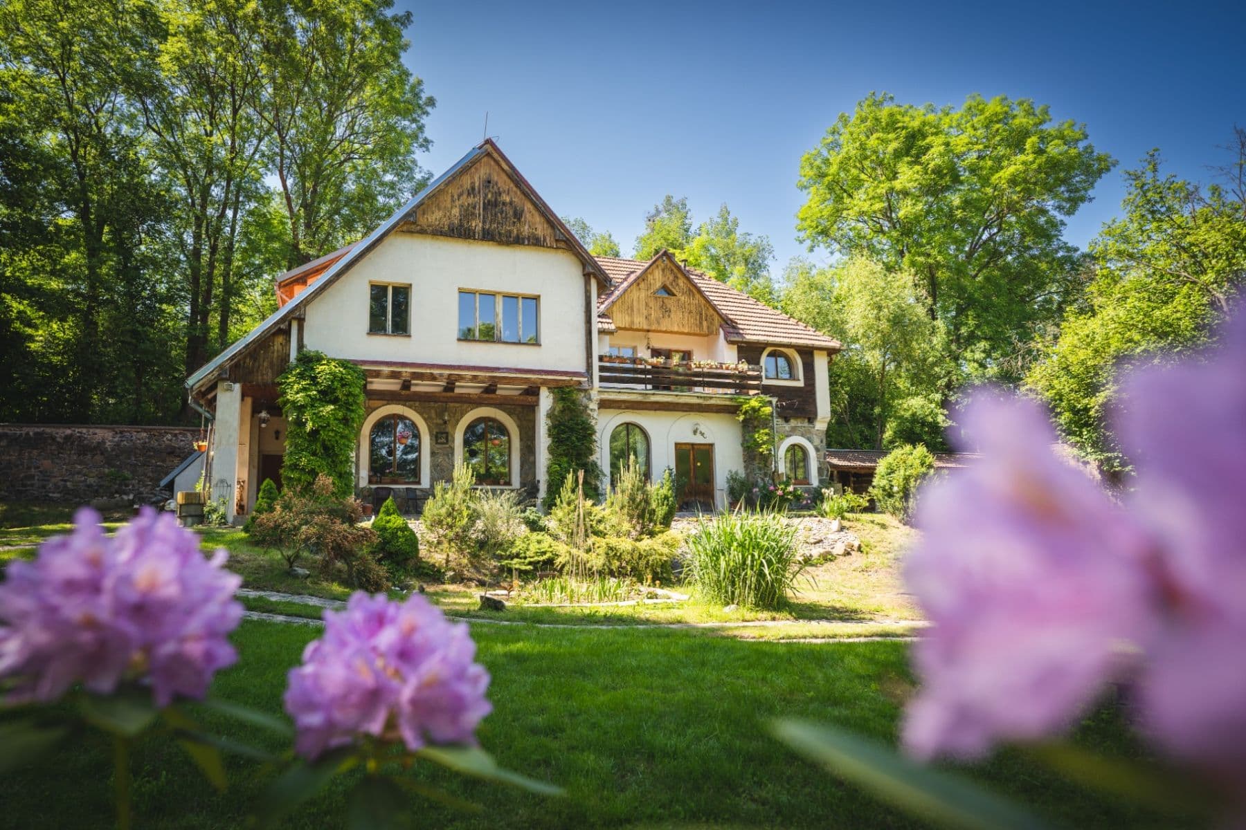 Predaj domu 241 m², pozemek 2.209 m², Chrášťany, Středočeský kraj Predaj domu 241 m², pozemek 2.209 m², Chrášťany, Středočeský kraj