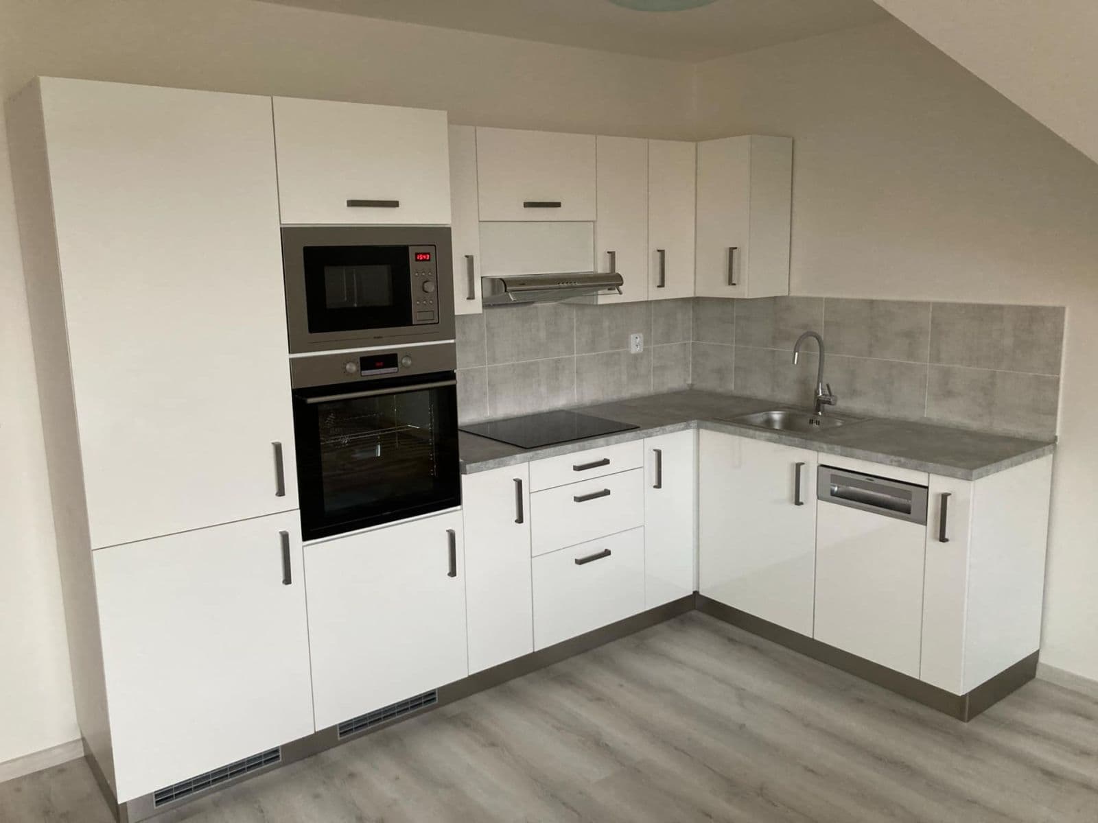 Prenájom bytu 1-izbový 36 m², K Šátalce, Jesenice, Středočeský kraj Prenájom bytu 1-izbový 36 m², K Šátalce, Jesenice, Středočeský kraj