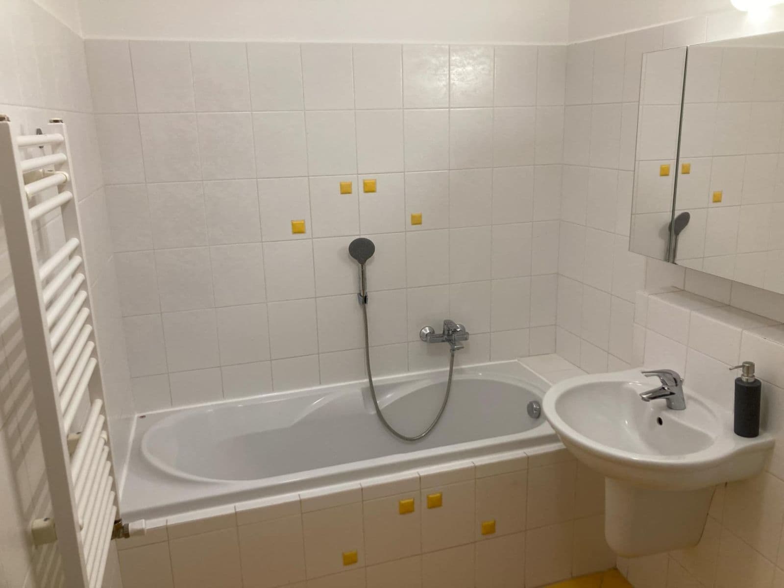 Prenájom bytu 1-izbový 36 m², K Šátalce, Jesenice, Středočeský kraj Prenájom bytu 1-izbový 36 m², K Šátalce, Jesenice, Středočeský kraj