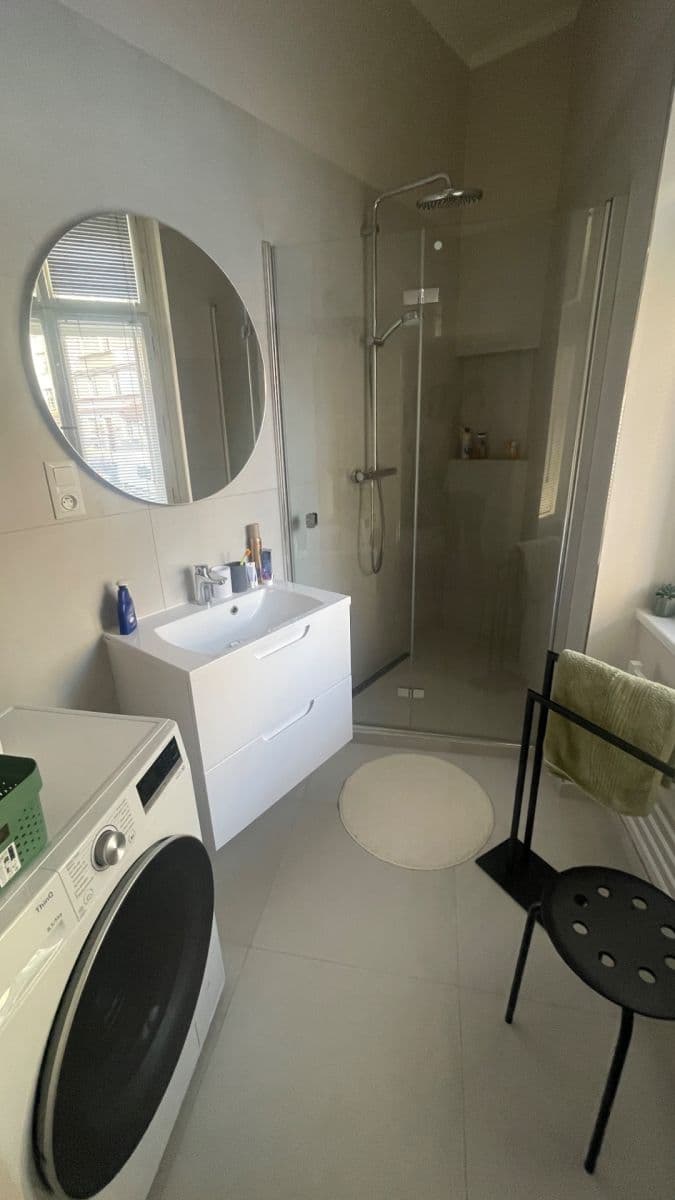 Prenájom bytu 2-izbový 52 m², Bulharská, Praha, Praha Prenájom bytu 2-izbový 52 m², Bulharská, Praha, Praha