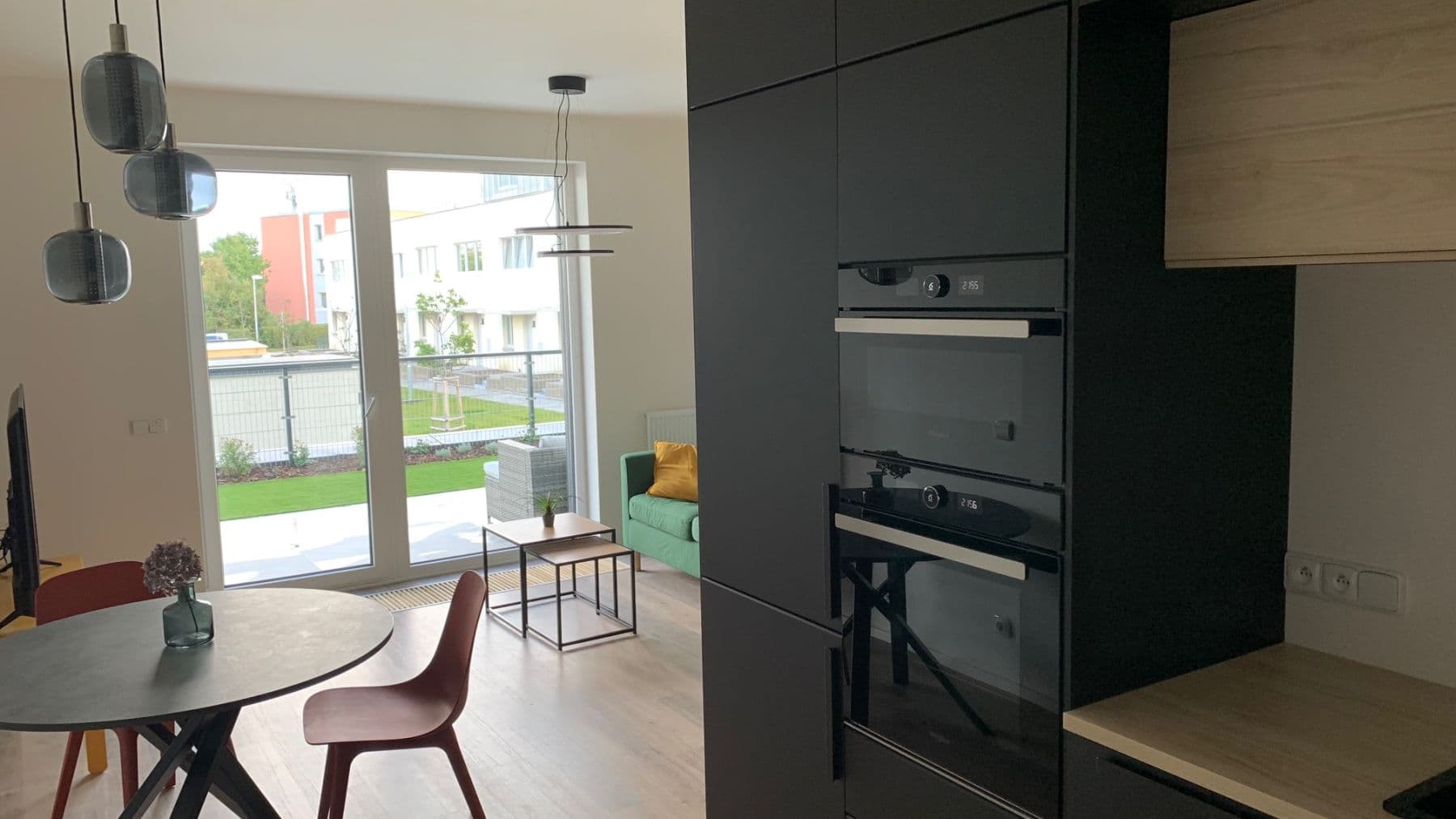 Prenájom bytu 2-izbový 88 m², Křižanská, Praha, Praha Prenájom bytu 2-izbový 88 m², Křižanská, Praha, Praha