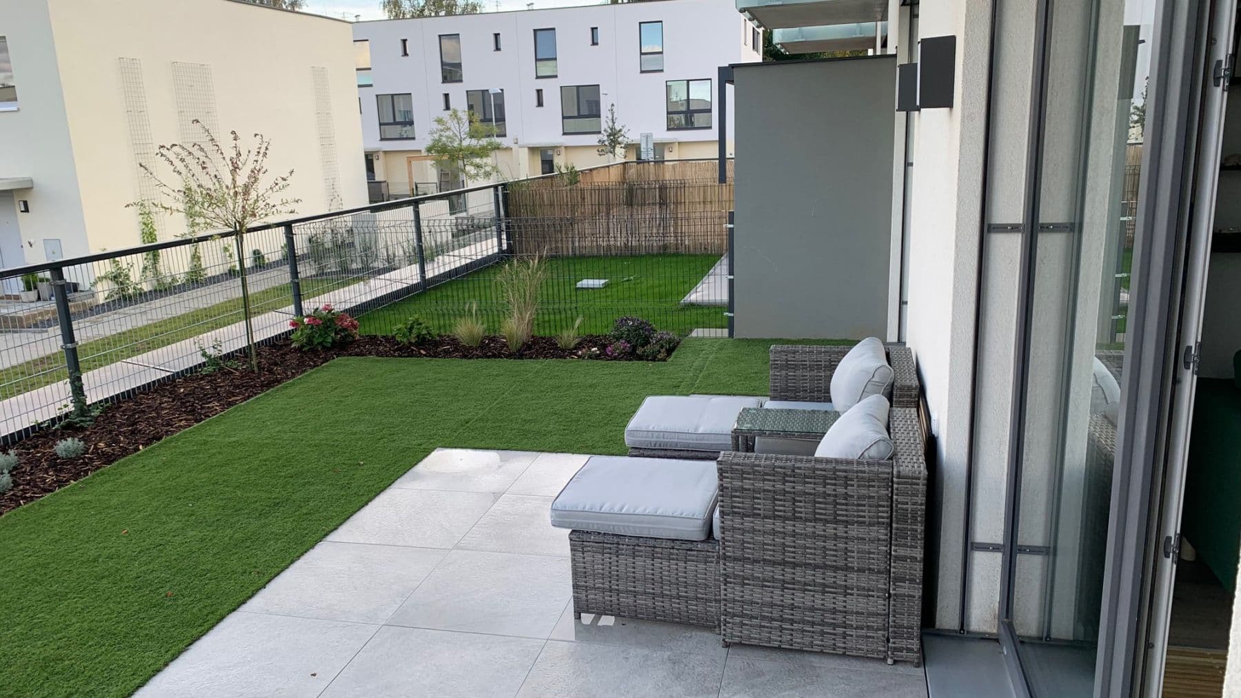 Prenájom bytu 2-izbový 88 m², Křižanská, Praha, Praha Prenájom bytu 2-izbový 88 m², Křižanská, Praha, Praha