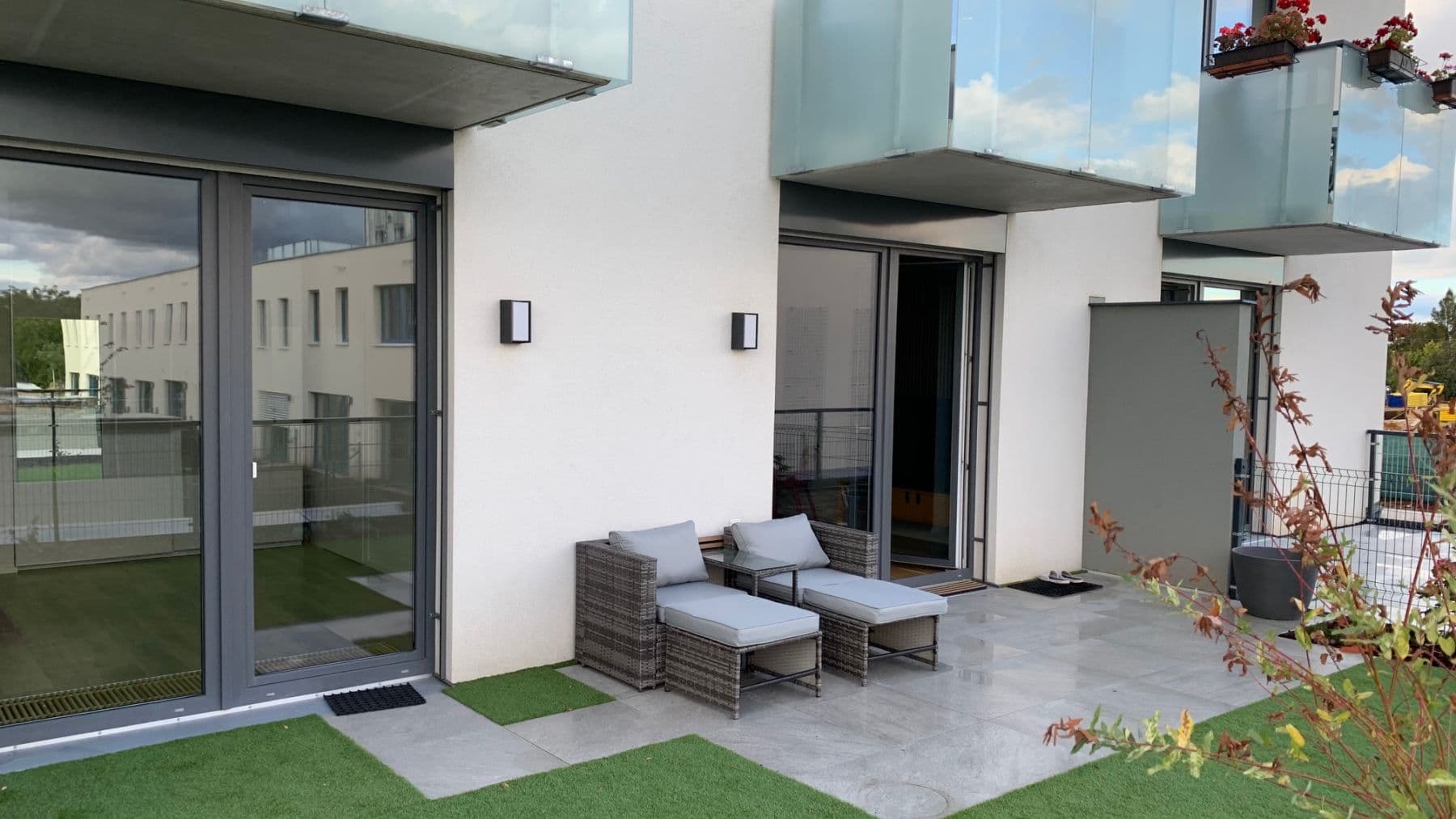 Prenájom bytu 2-izbový 88 m², Křižanská, Praha, Praha Prenájom bytu 2-izbový 88 m², Křižanská, Praha, Praha