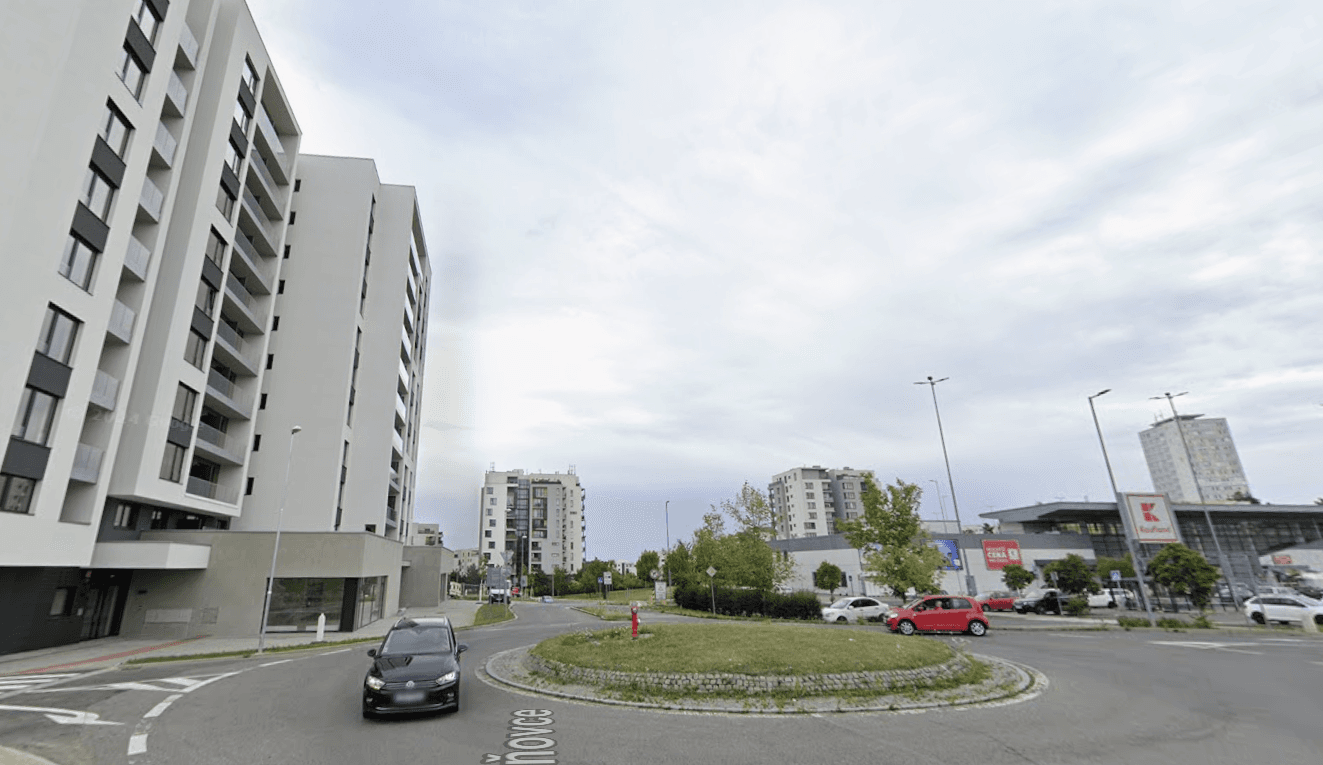 Prenájom garáže 13 m², V Třešňovce, Praha, Praha Prenájom garáže 13 m², V Třešňovce, Praha, Praha