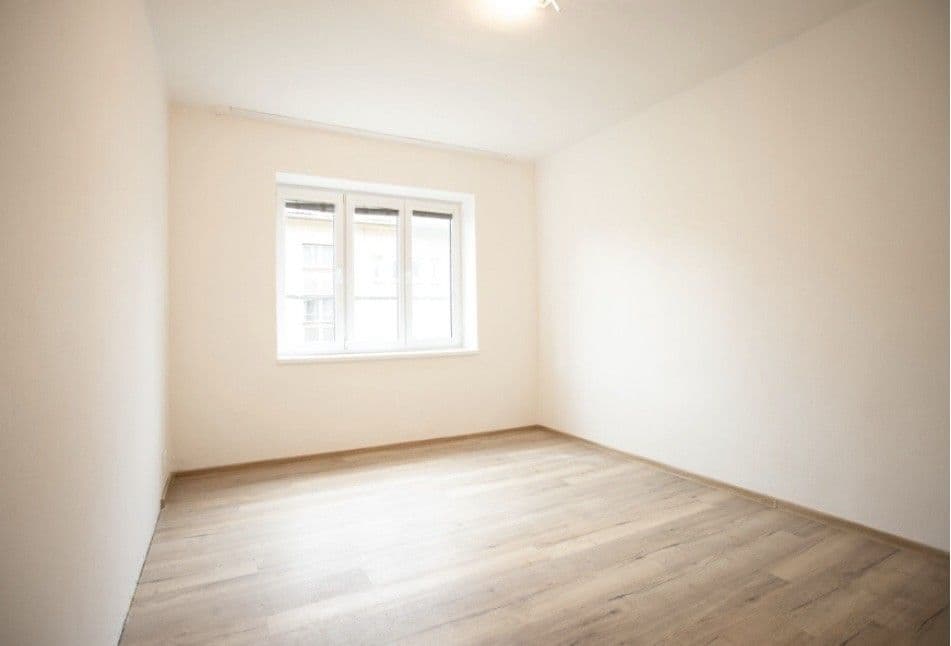 Prenájom bytu 4-izbový 83 m², Loučovice, Jihočeský kraj Prenájom bytu 4-izbový 83 m², Loučovice, Jihočeský kraj