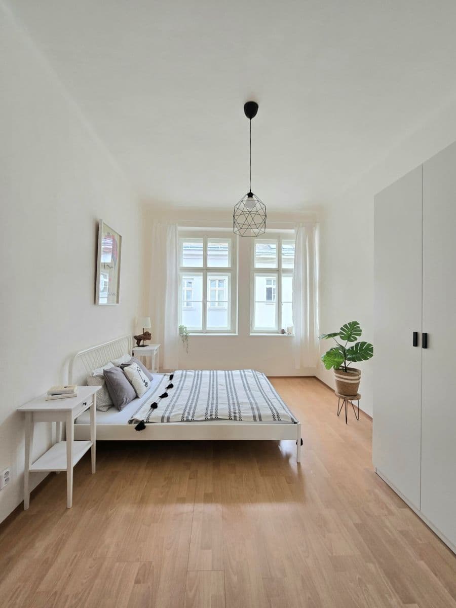 Prenájom bytu 2-izbový 45 m², Chlumova, Praha, Praha Prenájom bytu 2-izbový 45 m², Chlumova, Praha, Praha