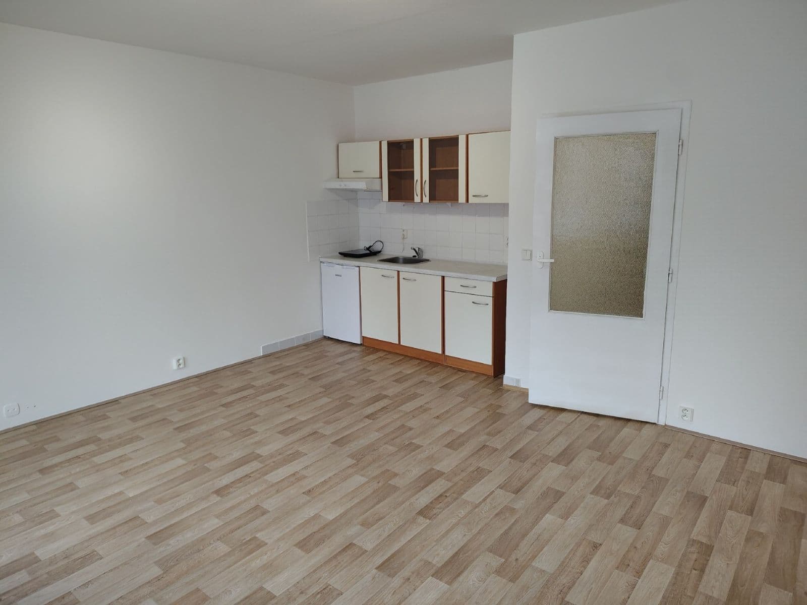 Prenájom bytu 1-izbový 34 m², Uzbecká, Brno, Jihomoravský kraj Prenájom bytu 1-izbový 34 m², Uzbecká, Brno, Jihomoravský kraj