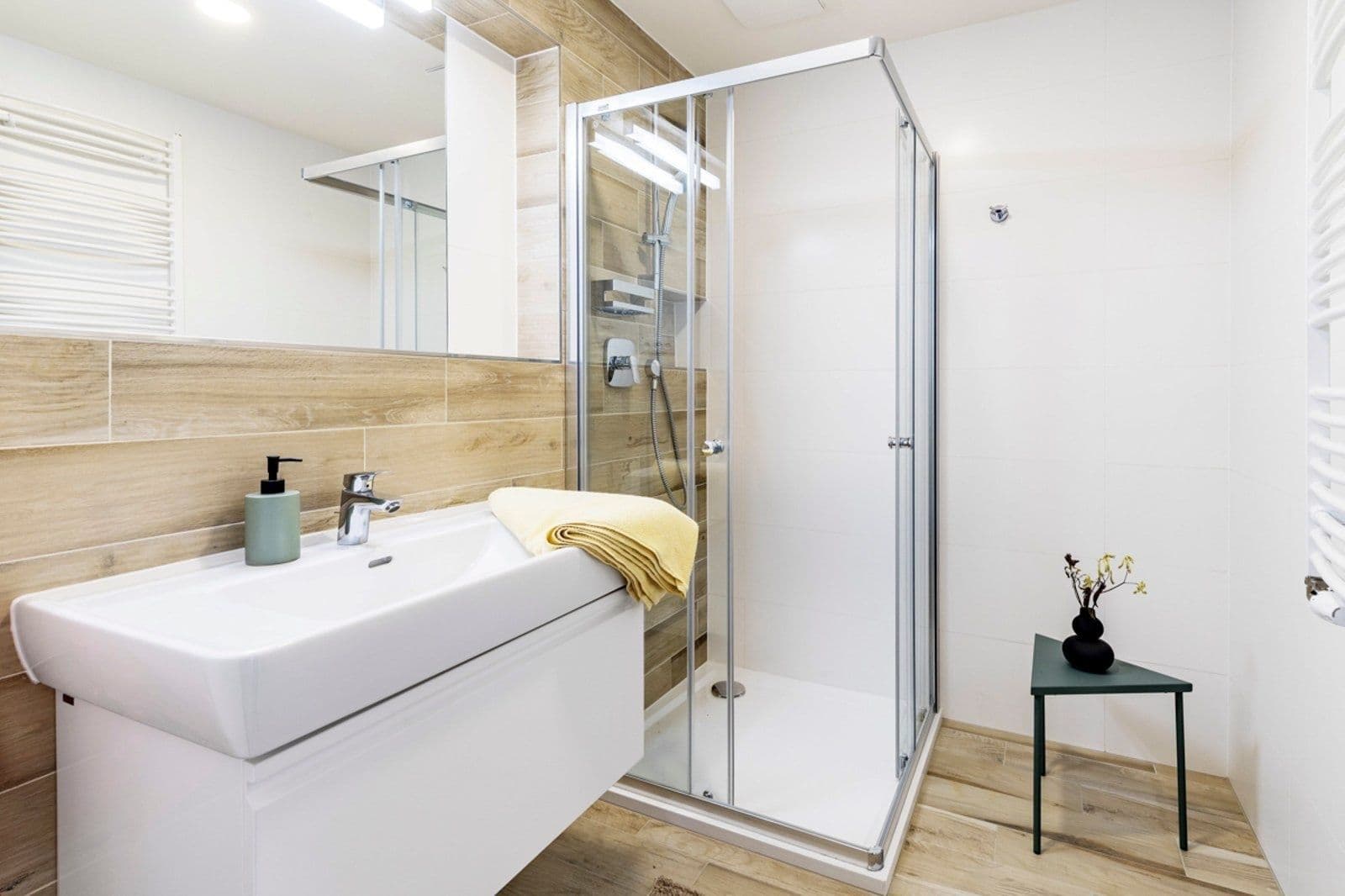 Prenájom bytu 3-izbový 82 m², U Pergamenky, Praha, Praha Prenájom bytu 3-izbový 82 m², U Pergamenky, Praha, Praha