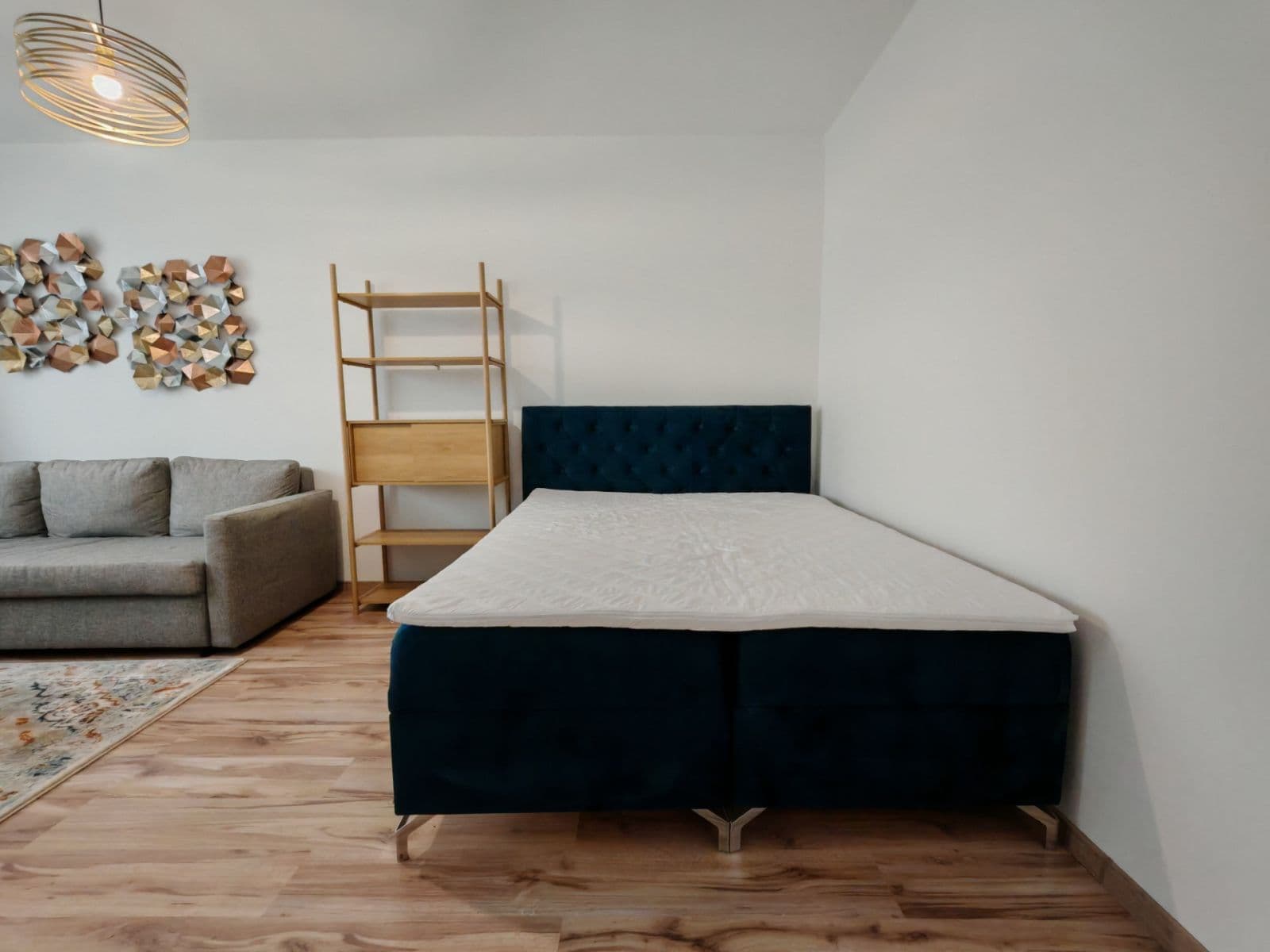 Prenájom bytu 1-izbový 34 m², Rezedová, Ružinov, Bratislavský kraj Prenájom bytu 1-izbový 34 m², Rezedová, Ružinov, Bratislavský kraj