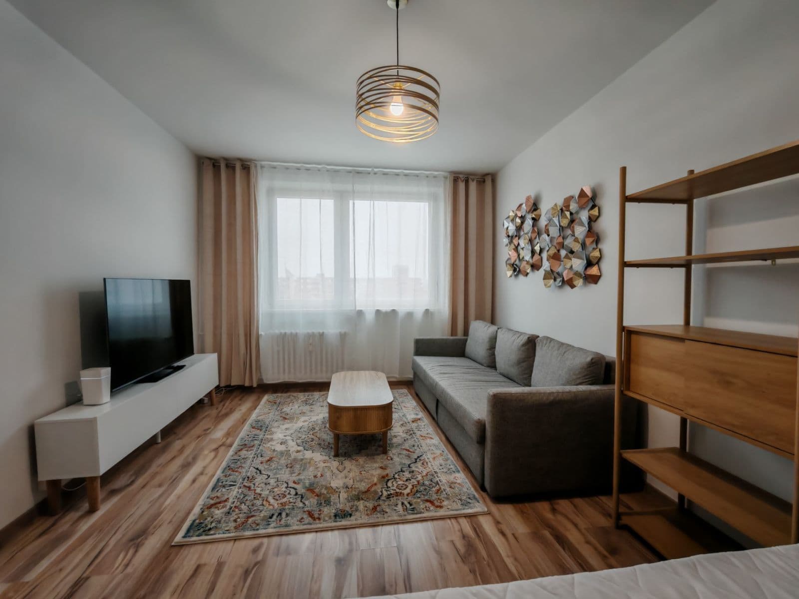 Prenájom bytu 1-izbový 34 m², Rezedová, Ružinov, Bratislavský kraj Prenájom bytu 1-izbový 34 m², Rezedová, Ružinov, Bratislavský kraj