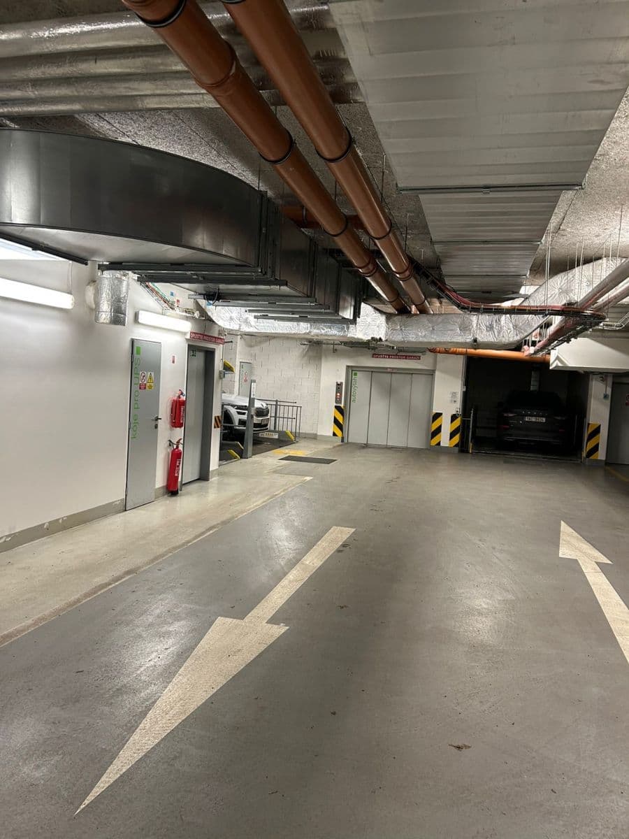 Predaj garáže 12 m², Brunclíkova, Praha, Praha Predaj garáže 12 m², Brunclíkova, Praha, Praha