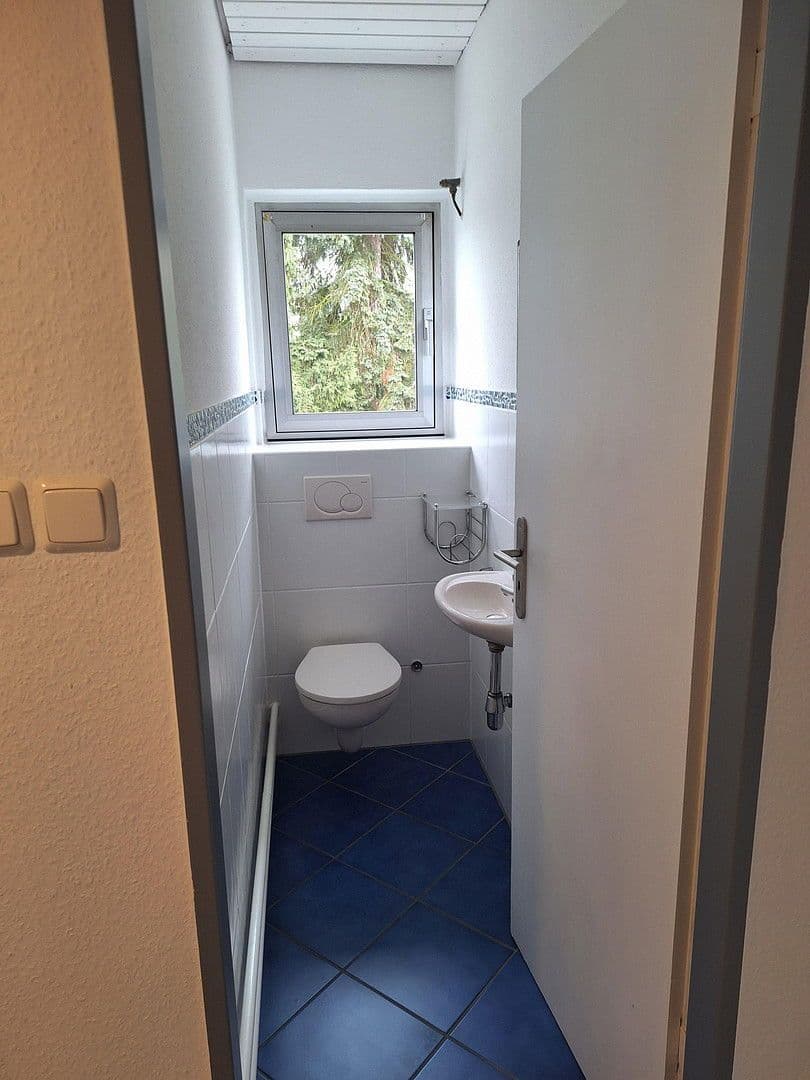 Prenájom bytu 3-izbový 95 m², Hansenweg 75, Deutschland, Hesensko Prenájom bytu 3-izbový 95 m², Hansenweg 75, Deutschland, Hesensko