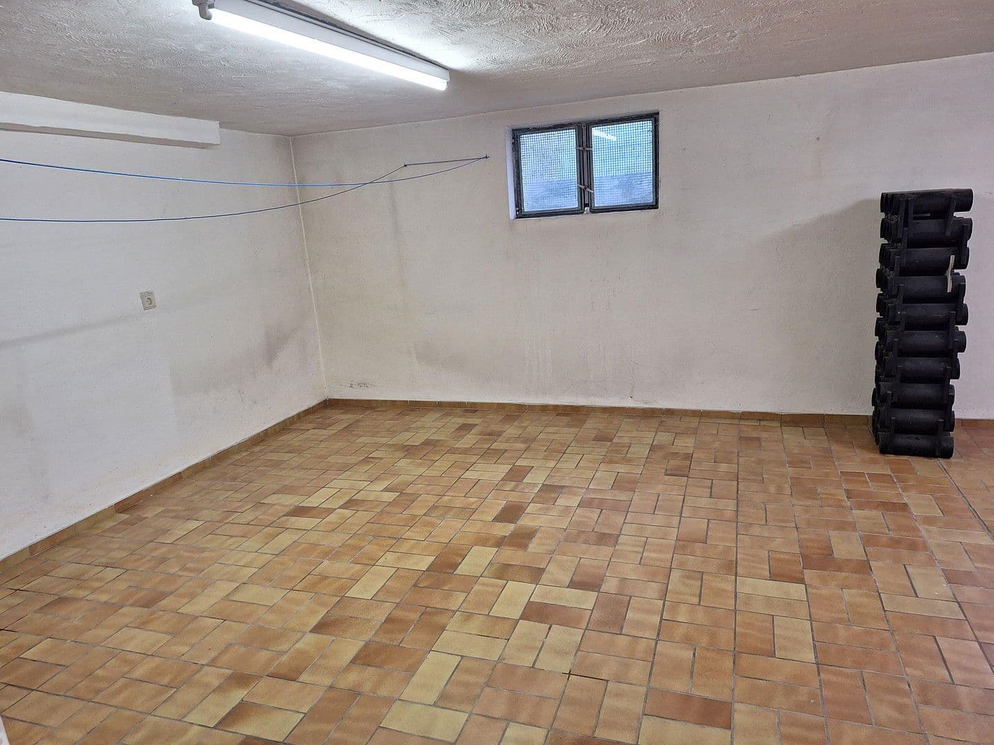 Prenájom bytu 3-izbový 95 m², Hansenweg 75, Deutschland, Hesensko Prenájom bytu 3-izbový 95 m², Hansenweg 75, Deutschland, Hesensko