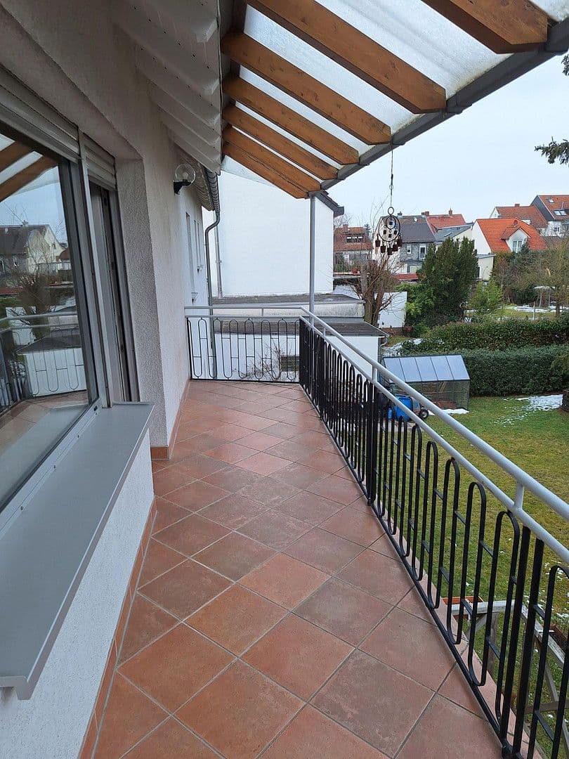 Prenájom bytu 3-izbový 95 m², Hansenweg 75, Deutschland, Hesensko Prenájom bytu 3-izbový 95 m², Hansenweg 75, Deutschland, Hesensko