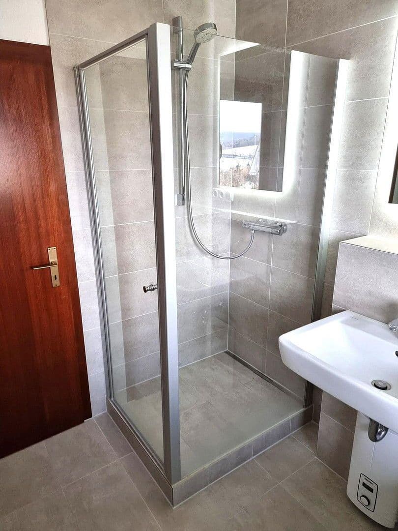 Prenájom bytu 2-izbový 48 m², Kemeler Weg1, Schlangenbad, Hesensko Prenájom bytu 2-izbový 48 m², Kemeler Weg1, Schlangenbad, Hesensko