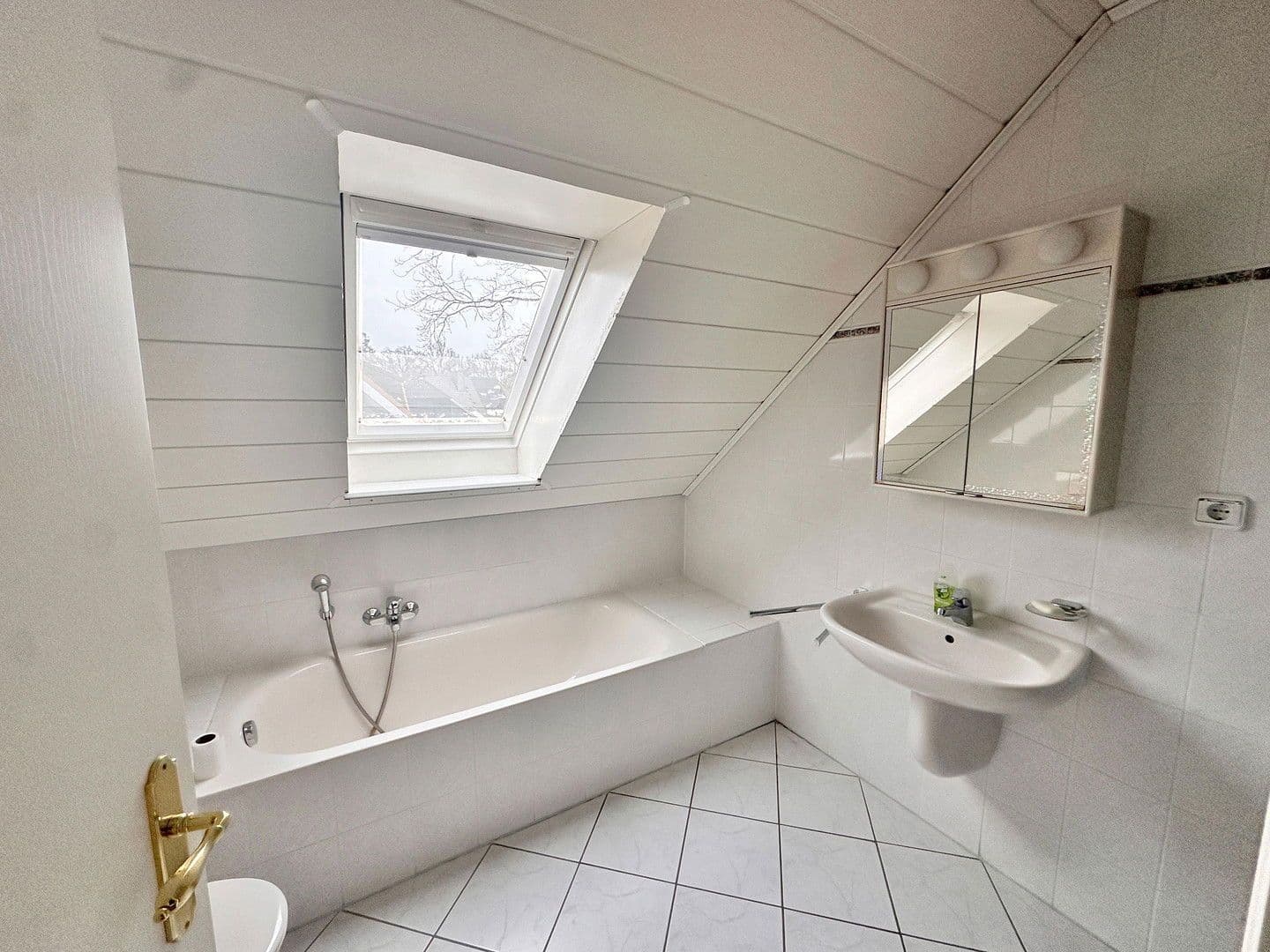 Predaj domu 212 m², pozemek 994 m², Moorrege, Šlezvicko-Holštajnsko Predaj domu 212 m², pozemek 994 m², Moorrege, Šlezvicko-Holštajnsko