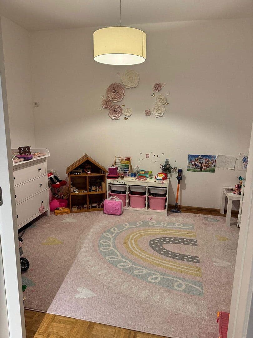 Prenájom bytu 5-izbový 140 m², Forstweg 4, Melle, Dolné Sasko Prenájom bytu 5-izbový 140 m², Forstweg 4, Melle, Dolné Sasko