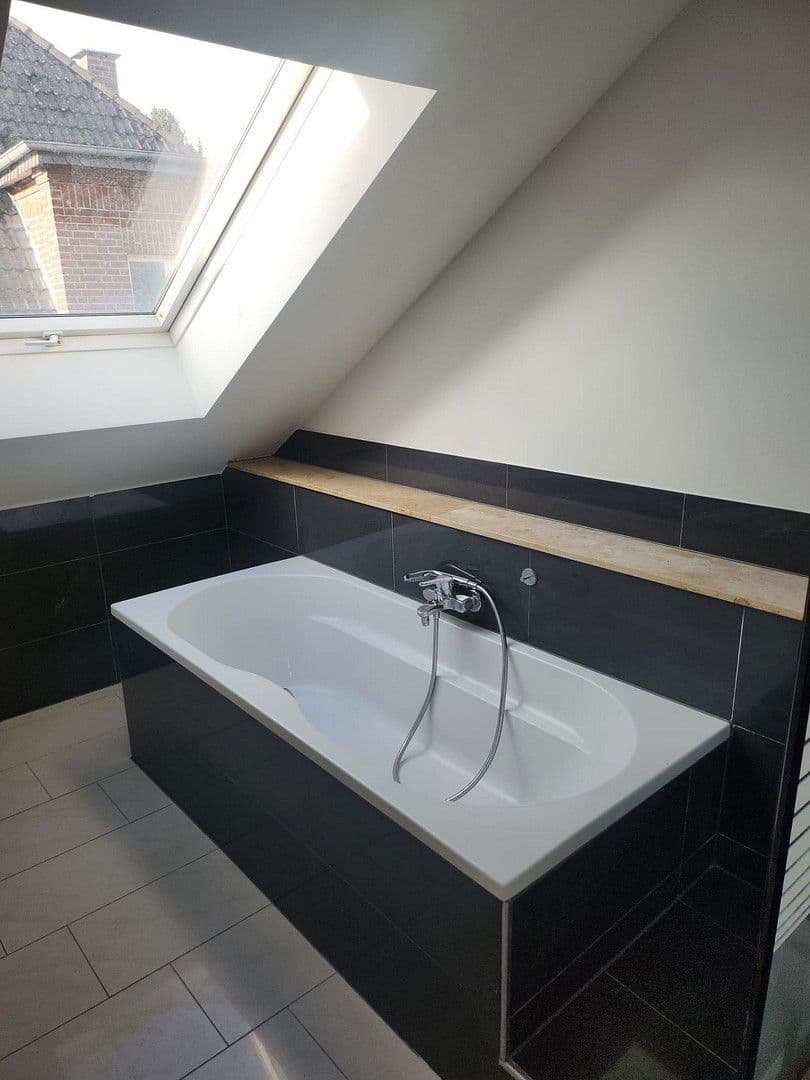 Predaj bytu 2-izbový 67 m², Brühl, Severné Porýnie - Westfálsko Predaj bytu 2-izbový 67 m², Brühl, Severné Porýnie - Westfálsko