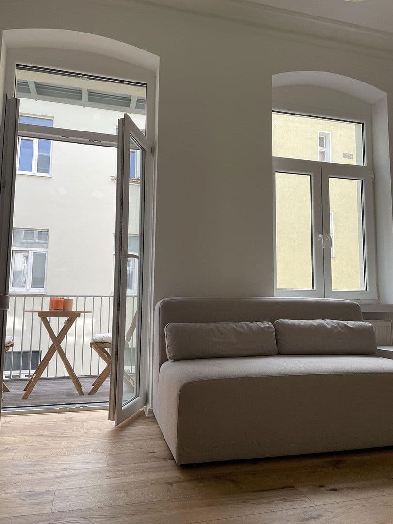 Prenájom bytu 2-izbový 40 m², Berlin, Berlín Prenájom bytu 2-izbový 40 m², Berlin, Berlín