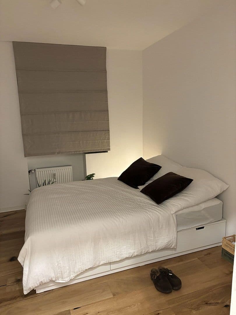 Prenájom bytu 2-izbový 40 m², Berlin, Berlín Prenájom bytu 2-izbový 40 m², Berlin, Berlín