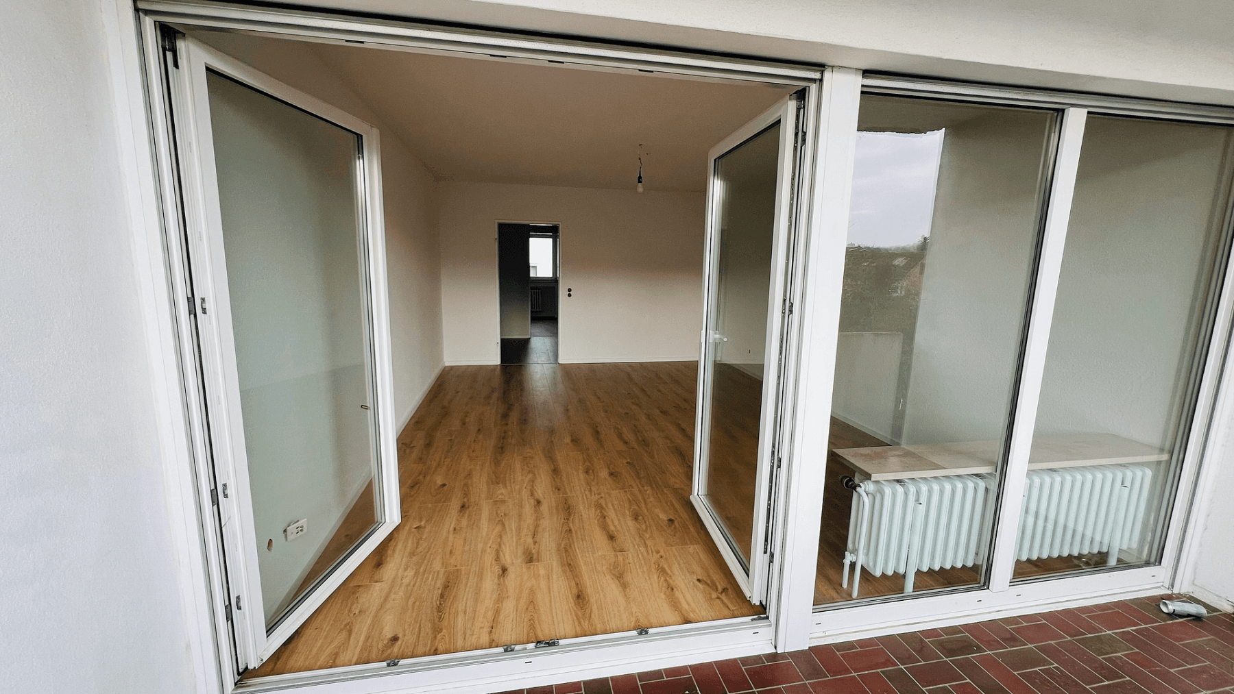 Prenájom bytu 3-izbový 81 m², Köln, Severné Porýnie - Westfálsko Prenájom bytu 3-izbový 81 m², Köln, Severné Porýnie - Westfálsko