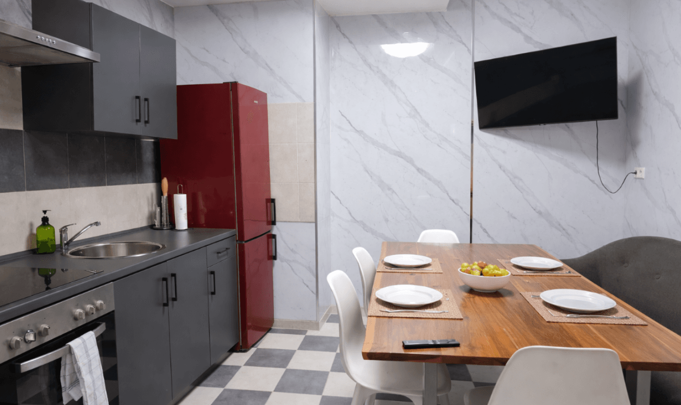 Prenájom bytu 4-izbový 120 m², Lützener Straße 24, Leipzig, Sasko Prenájom bytu 4-izbový 120 m², Lützener Straße 24, Leipzig, Sasko