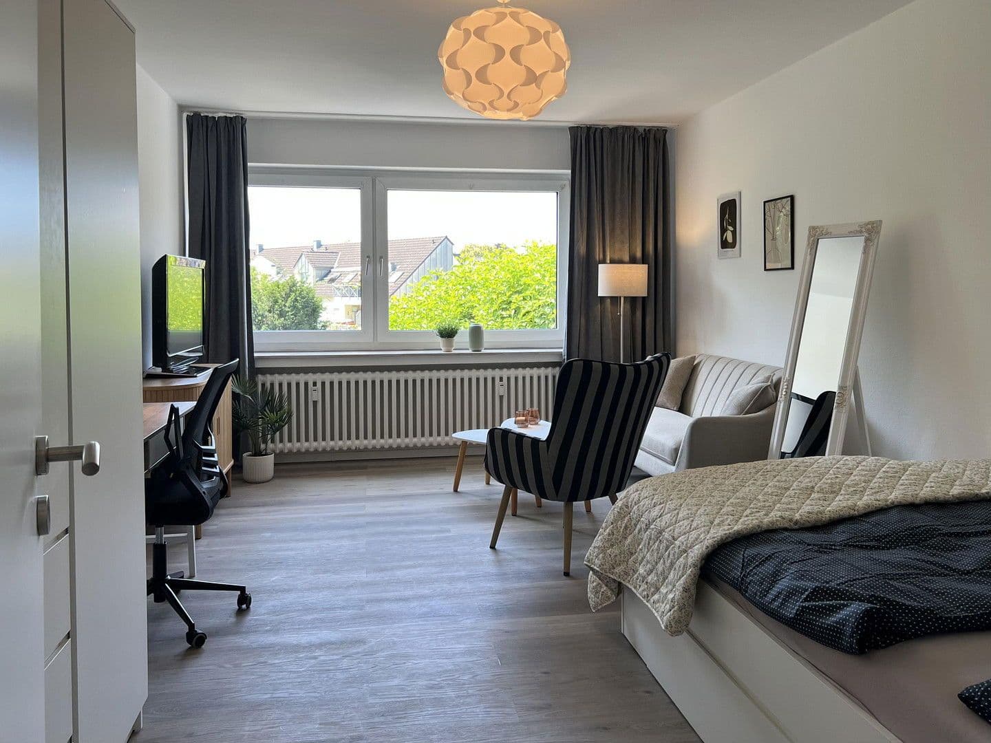 Prenájom bytu 1-izbový 39 m², Langenfeld (Rheinland), Severné Porýnie - Westfálsko Prenájom bytu 1-izbový 39 m², Langenfeld (Rheinland), Severné Porýnie - Westfálsko