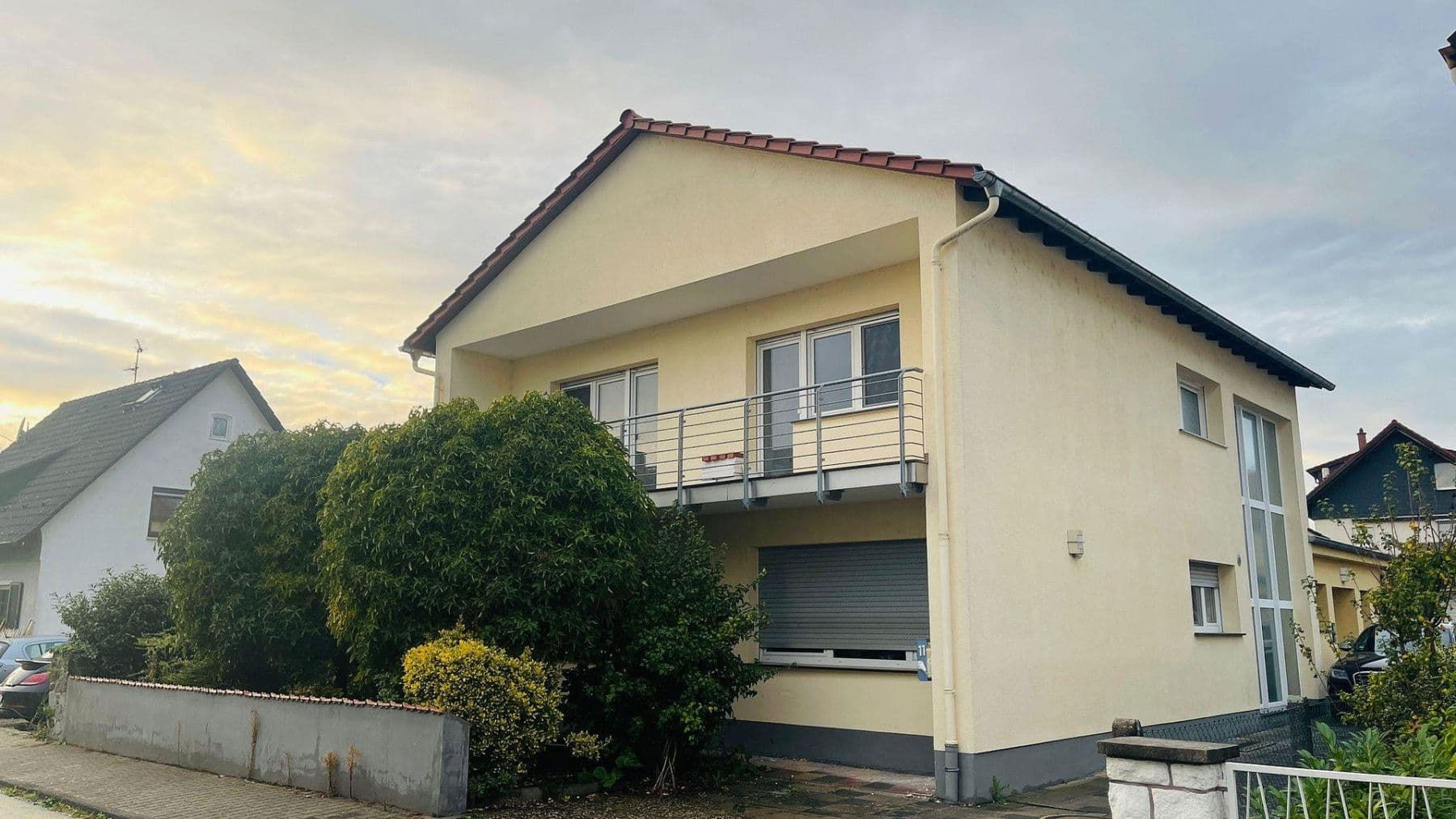 Prenájom domu 215 m², pozemek 599 m², Nauheim, Hesensko Prenájom domu 215 m², pozemek 599 m², Nauheim, Hesensko