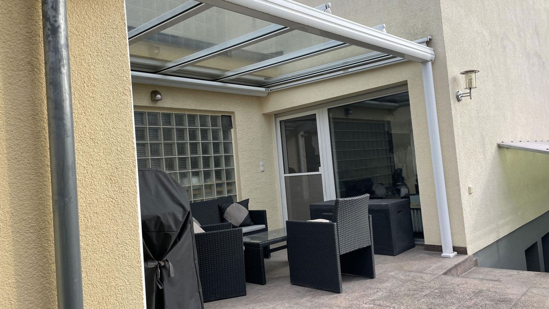 Prenájom domu 215 m², pozemek 599 m², Nauheim, Hesensko Prenájom domu 215 m², pozemek 599 m², Nauheim, Hesensko