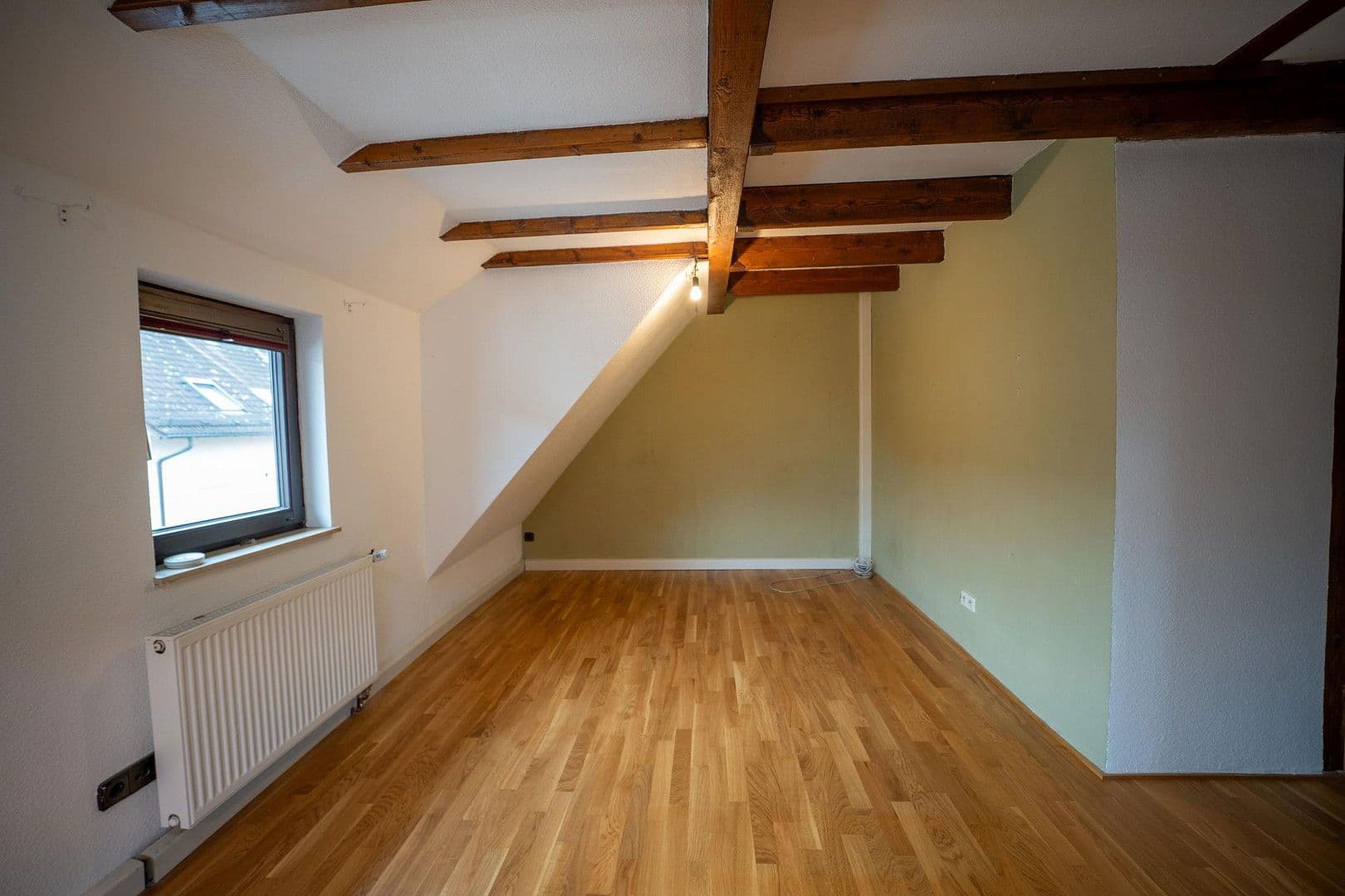 Prenájom domu 136 m², pozemek 323 m², Dorfstraße 47, Ebersbach an der Fils, Bádensko-Wurttembersko Prenájom domu 136 m², pozemek 323 m², Dorfstraße 47, Ebersbach an der Fils, Bádensko-Wurttembersko