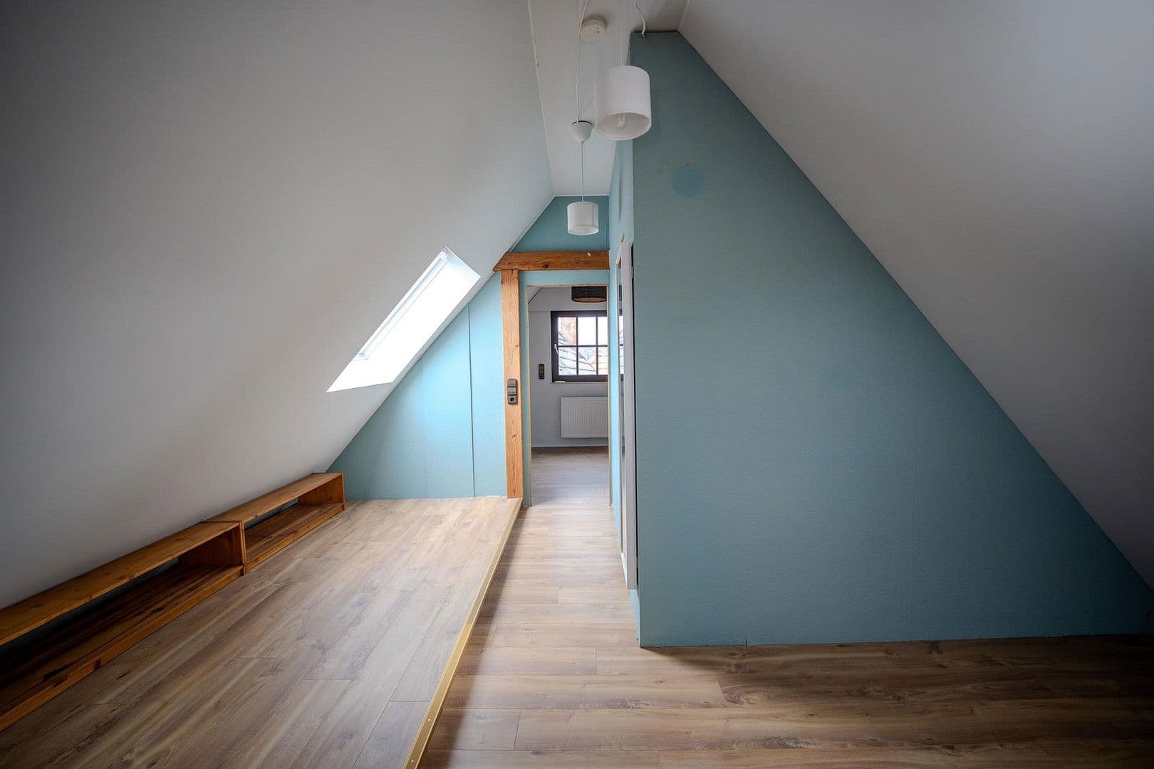 Prenájom domu 136 m², pozemek 323 m², Dorfstraße 47, Ebersbach an der Fils, Bádensko-Wurttembersko Prenájom domu 136 m², pozemek 323 m², Dorfstraße 47, Ebersbach an der Fils, Bádensko-Wurttembersko