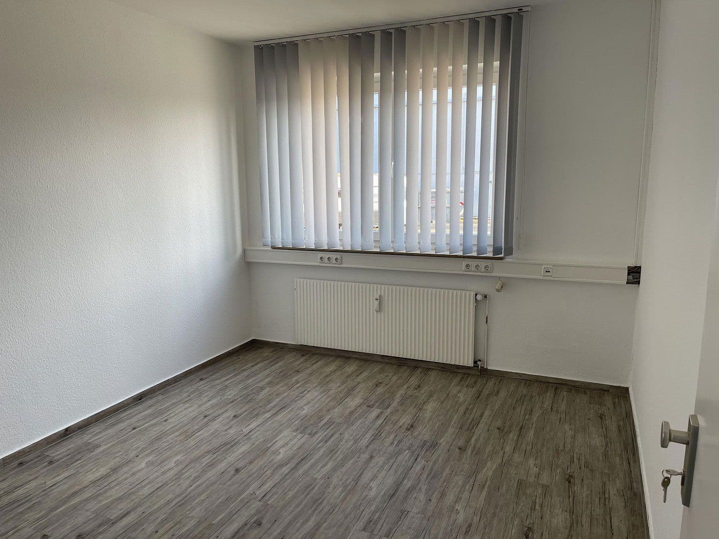 Prenájom kancelárie 60 m², Südring 3c, Wentorf bei Hamburg, Šlezvicko-Holštajnsko Prenájom kancelárie 60 m², Südring 3c, Wentorf bei Hamburg, Šlezvicko-Holštajnsko