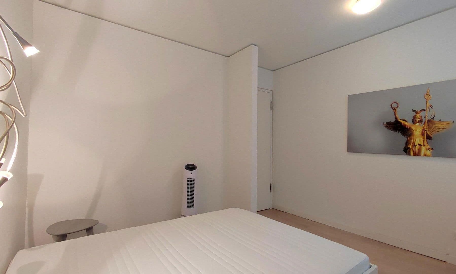 Prenájom bytu 3-izbový 94 m², Am Zirkus 12, Berlin, Berlín Prenájom bytu 3-izbový 94 m², Am Zirkus 12, Berlin, Berlín