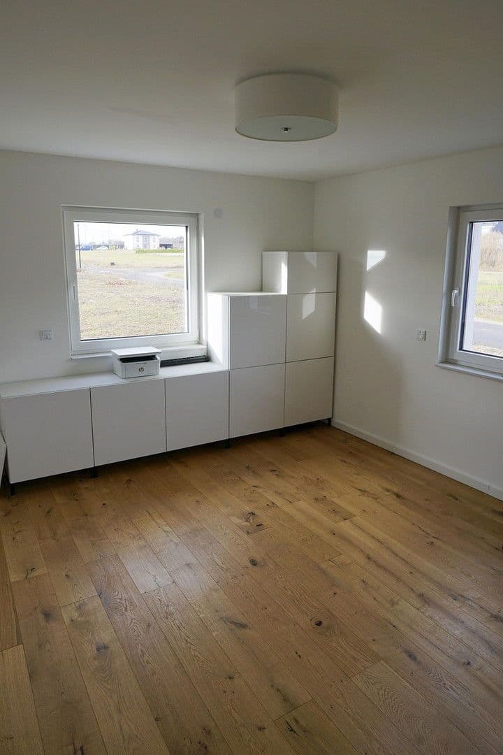 Predaj domu 164 m², pozemek 645 m², Bahrdorf, Dolné Sasko Predaj domu 164 m², pozemek 645 m², Bahrdorf, Dolné Sasko