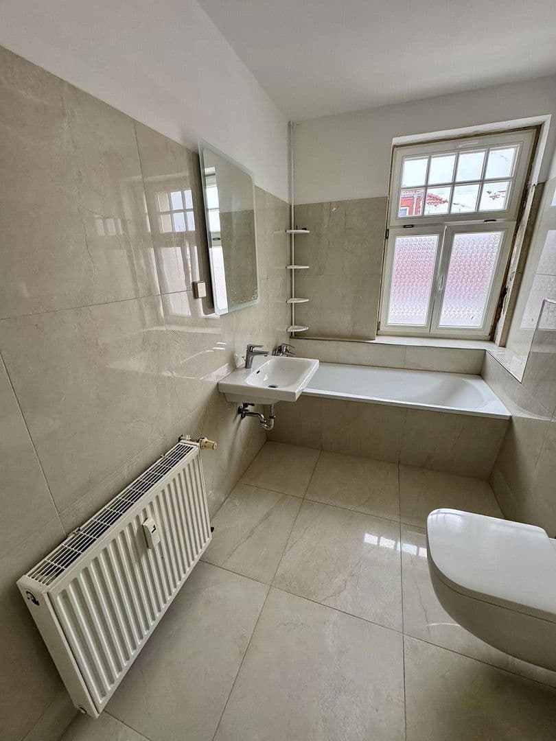 Prenájom bytu 6-izbový 145 m², Gottlaßstr. 4, Leipzig, Sasko Prenájom bytu 6-izbový 145 m², Gottlaßstr. 4, Leipzig, Sasko