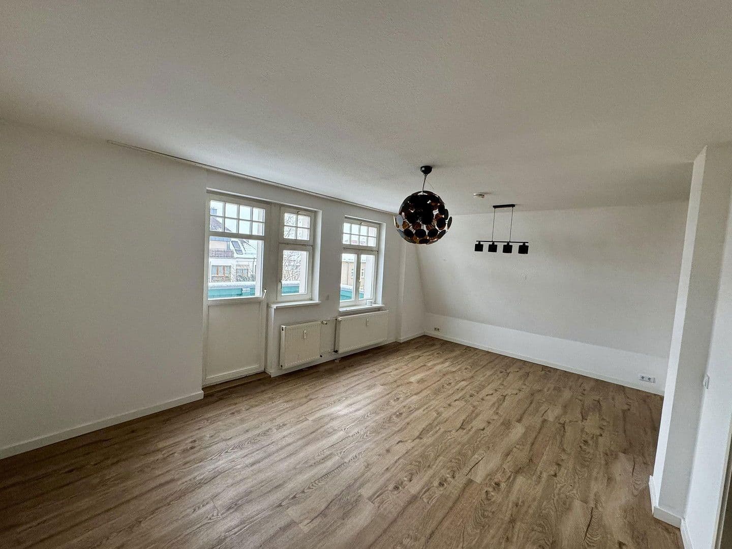 Prenájom bytu 6-izbový 145 m², Gottlaßstr. 4, Leipzig, Sasko Prenájom bytu 6-izbový 145 m², Gottlaßstr. 4, Leipzig, Sasko