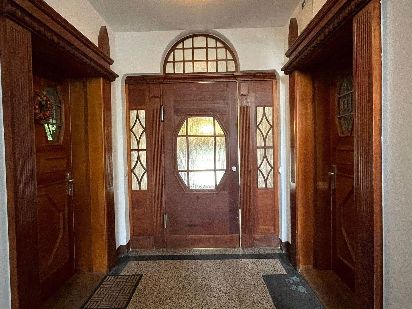 Prenájom bytu 6-izbový 145 m², Gottlaßstr. 4, Leipzig, Sasko Prenájom bytu 6-izbový 145 m², Gottlaßstr. 4, Leipzig, Sasko