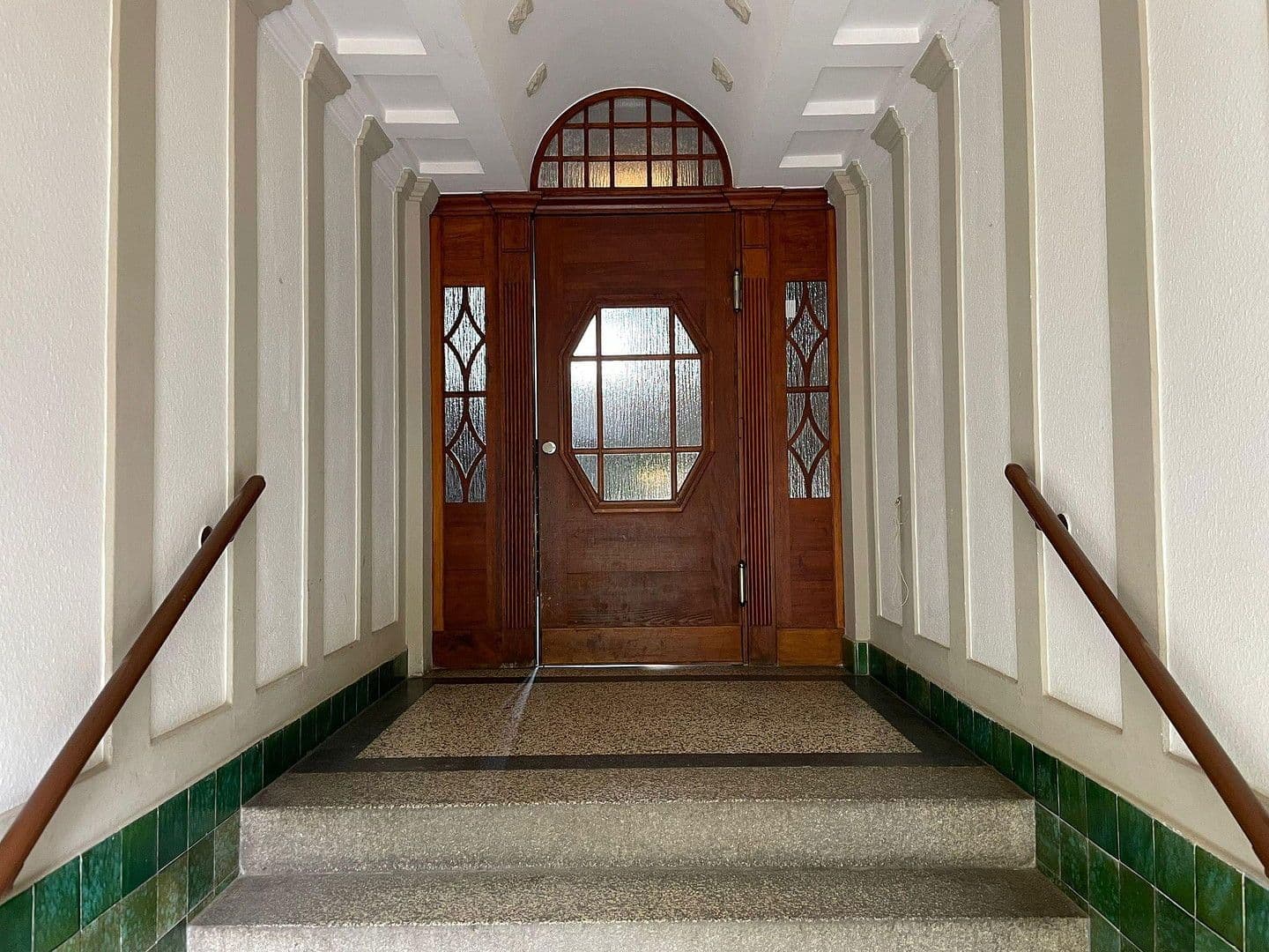 Prenájom bytu 6-izbový 145 m², Gottlaßstr. 4, Leipzig, Sasko Prenájom bytu 6-izbový 145 m², Gottlaßstr. 4, Leipzig, Sasko