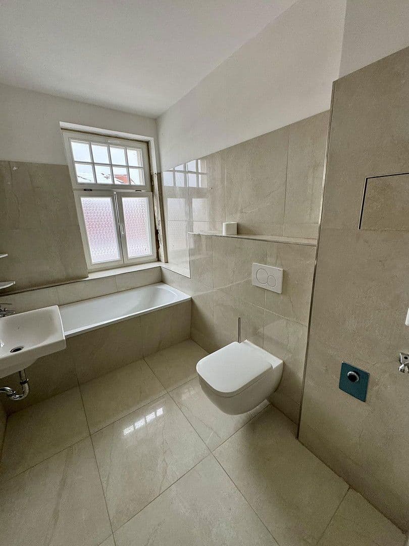 Prenájom bytu 6-izbový 145 m², Gottlaßstr. 4, Leipzig, Sasko Prenájom bytu 6-izbový 145 m², Gottlaßstr. 4, Leipzig, Sasko