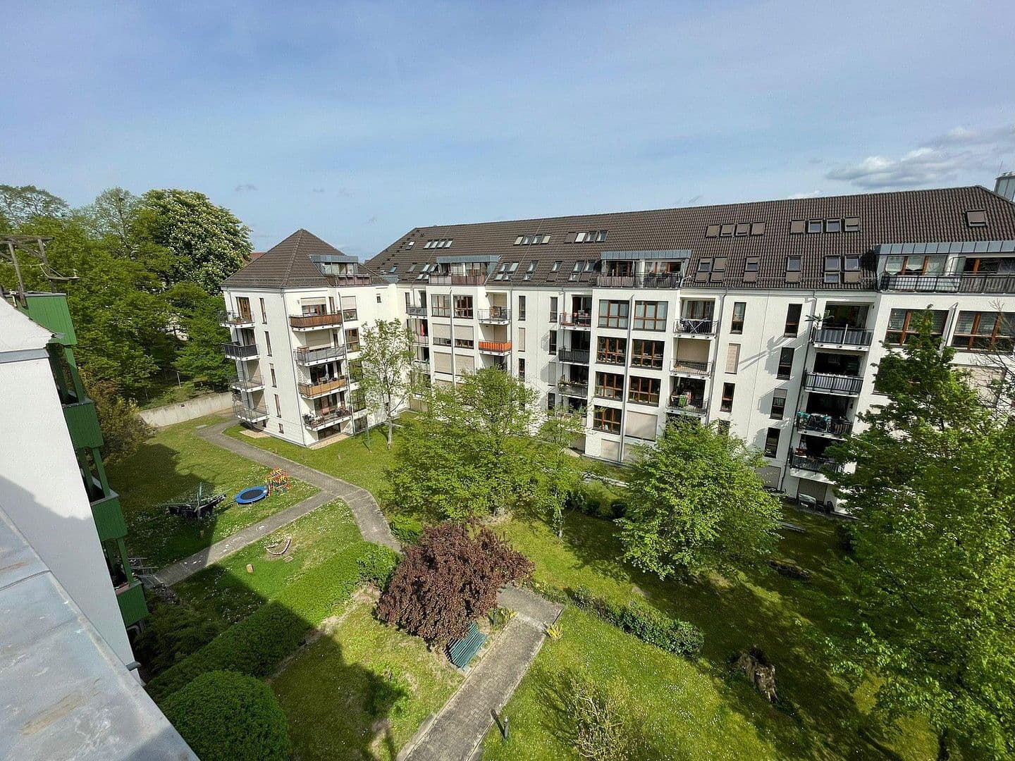 Prenájom bytu 6-izbový 145 m², Gottlaßstr. 4, Leipzig, Sasko Prenájom bytu 6-izbový 145 m², Gottlaßstr. 4, Leipzig, Sasko